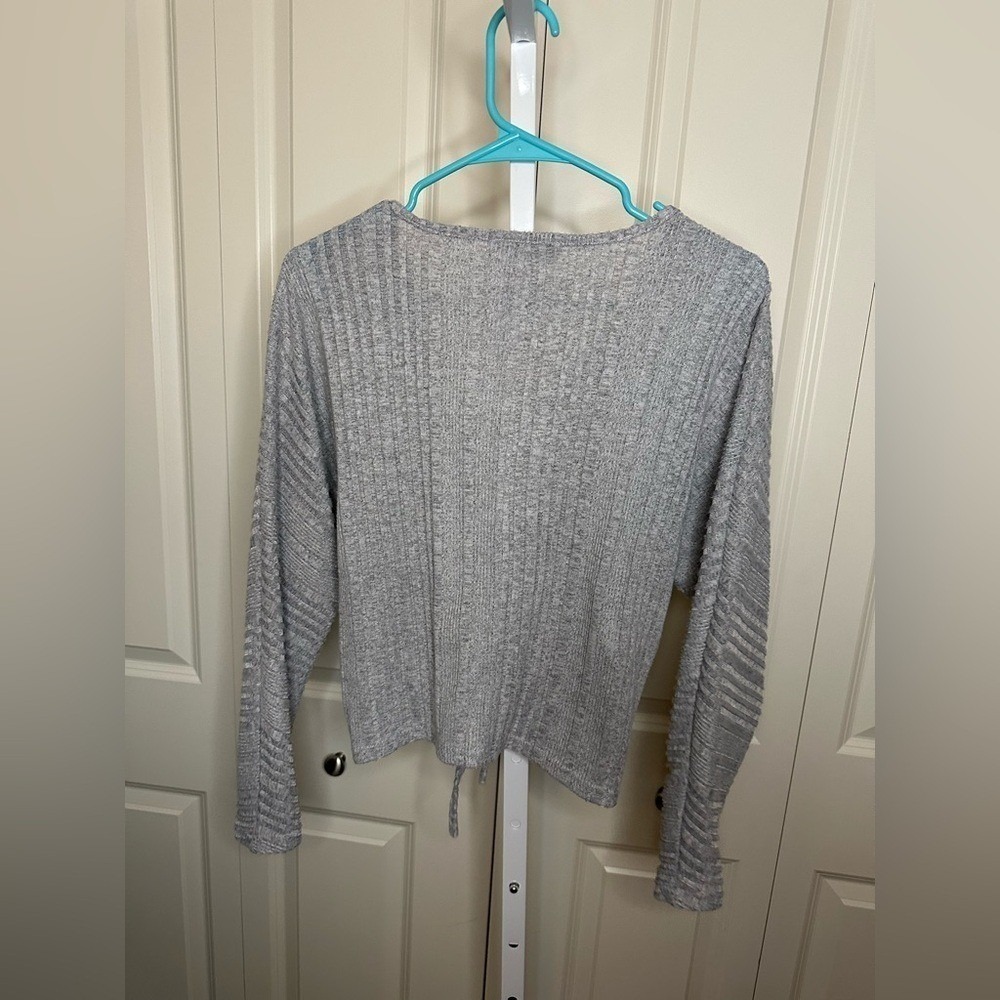 Gray Ribbed Blouse - Picture 4 of 4